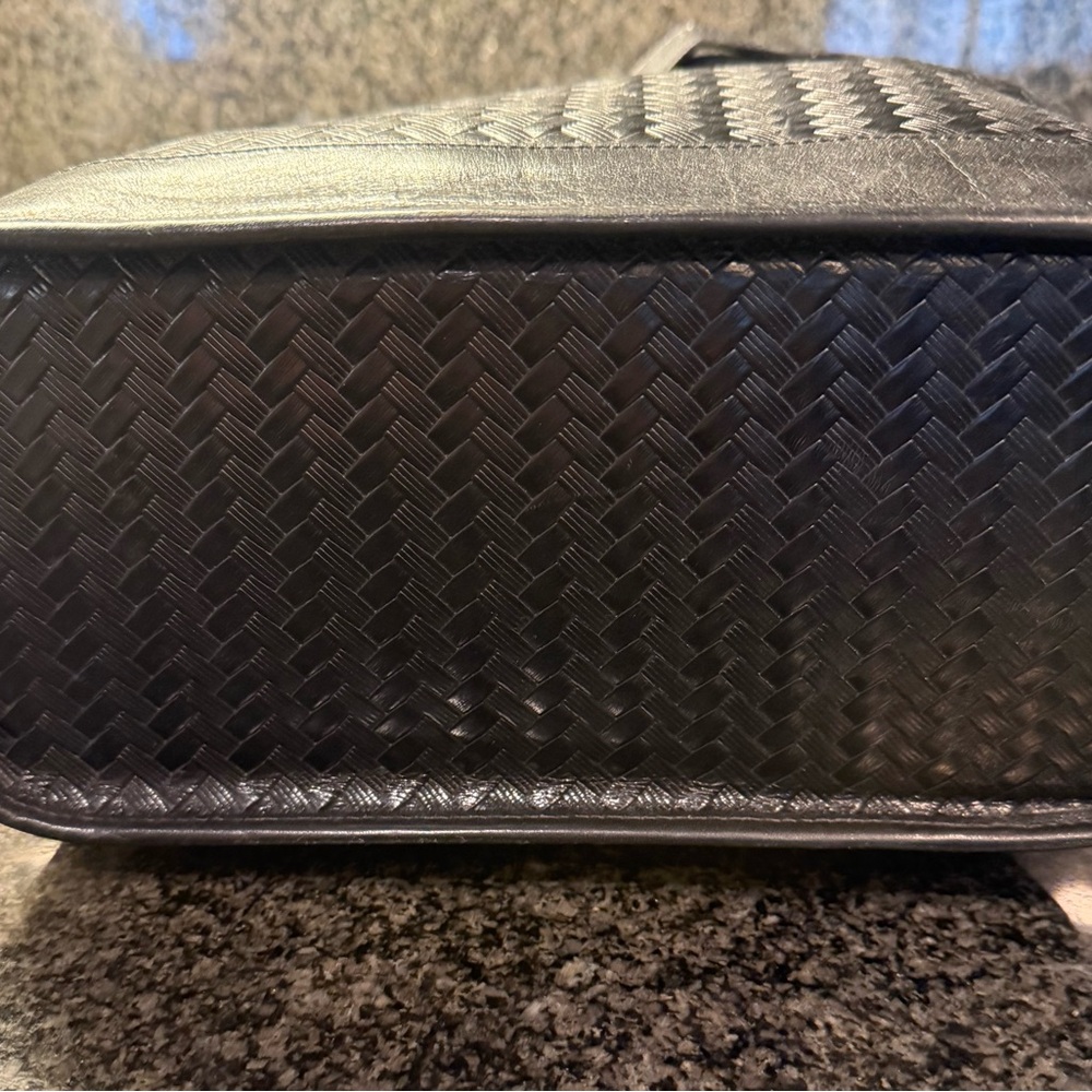 Vintage Brahmin Black Woven Leather Tote Bag - Picture 4 of 4
